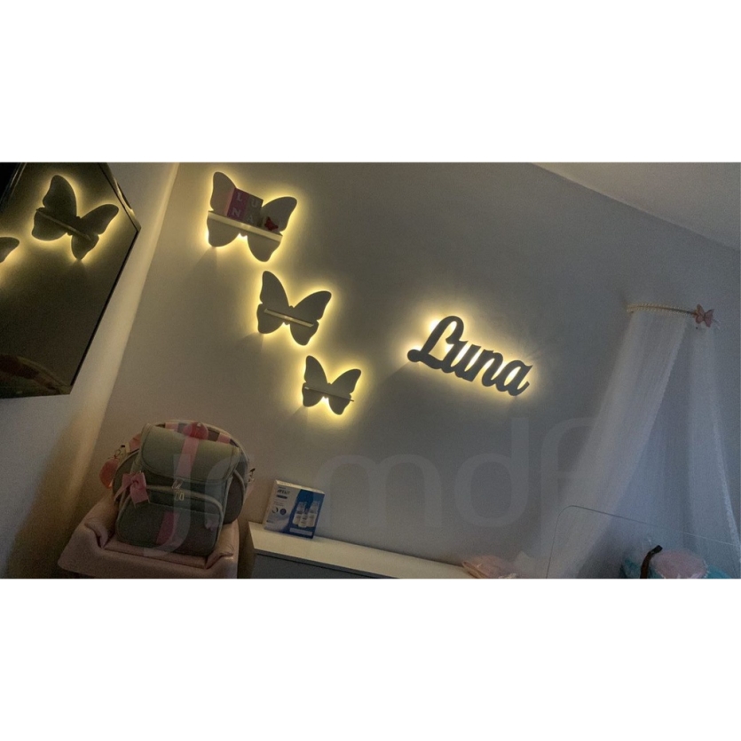 Kit Nome luminoso com 3 Borboletas com Prateleiras