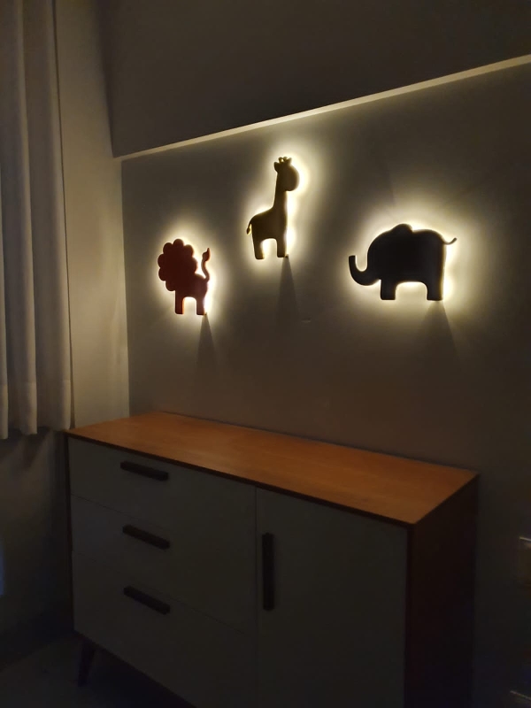 Luminosos Safari em MDF Leão Girafa Elefante e Macaco