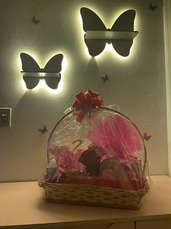 Trio Borboletas PMG Com Prateleira Luminosa de Led Sem Fio - Imagem 2